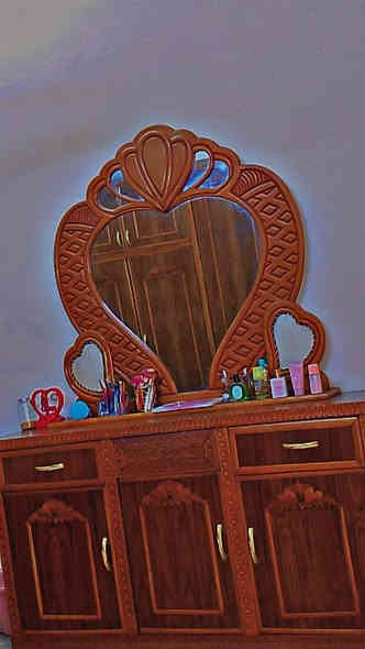 السلام عليكم غرفه نوم للبيع صاج عراقي خمس ابواب صندوق مكانه ساده وبعويزه رقم الموبايل ***********
