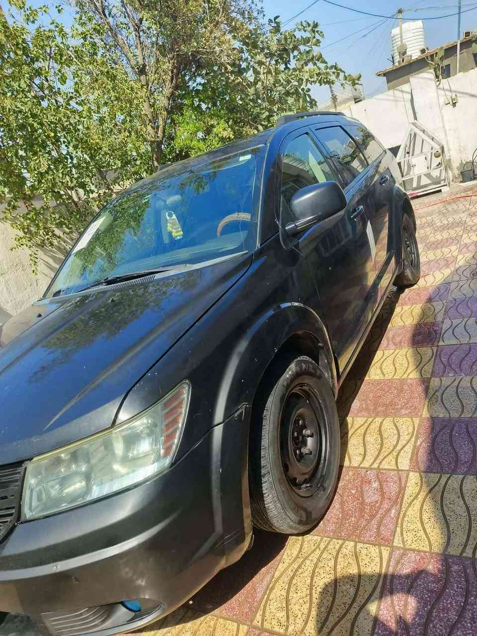 سلام عليكم دوج جورني ٢٠١٣ اصولي رقم سلمانيه ألماني بس لكردي قفل جهازه سياره جديده كير مكينه تبريد تاير صدر جديد  بيعلك كوم حديد يعني ادوات لدكلي وكاله غيره ماعندي انطيك سنويه ورقام اصليه مو ستنساخ وتكفلك دوله وعشائر بيع أو مراوس حسب القناعه بغداد مجمع بسمايه ***********
