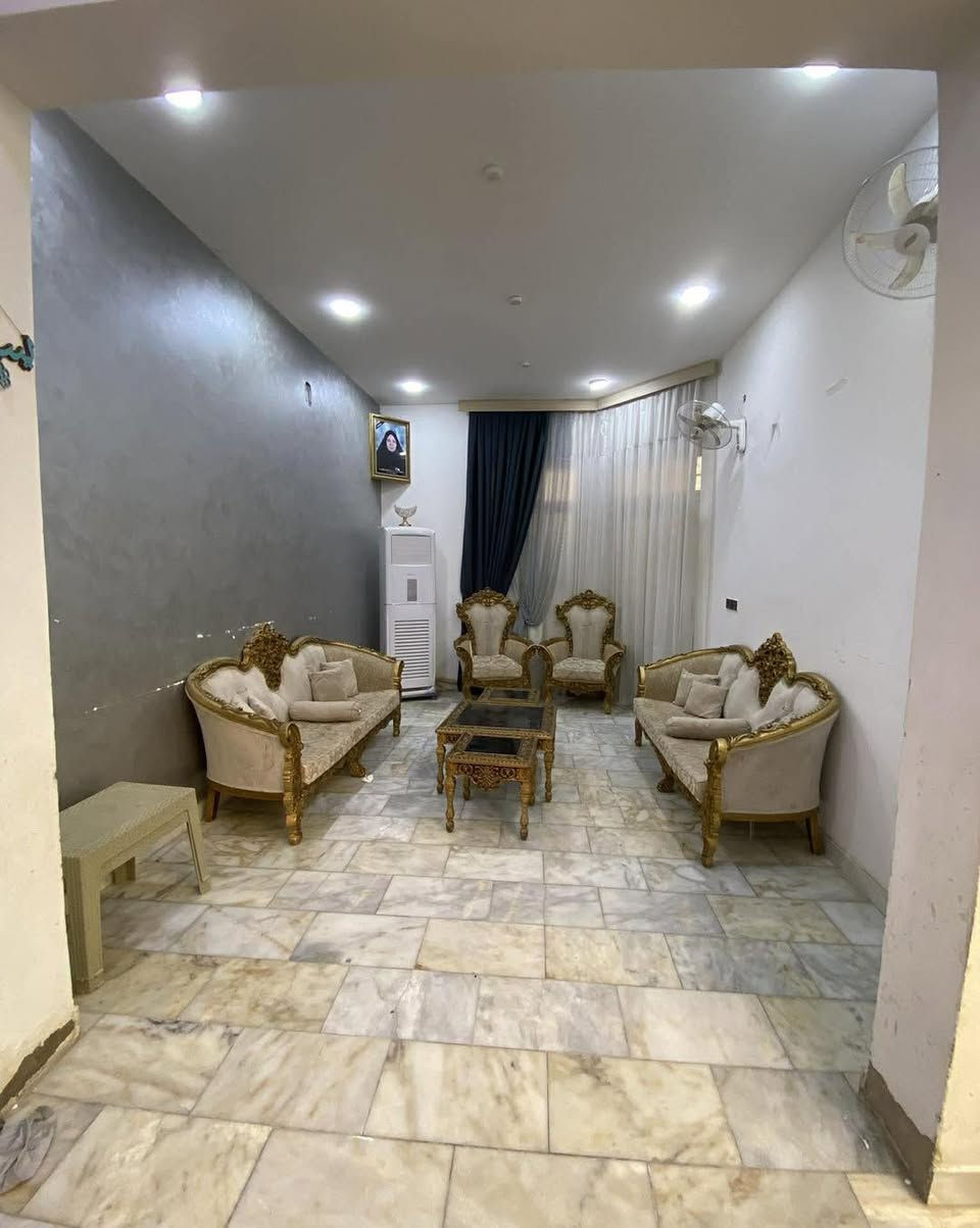 دار للبيع في الخصيمة في شارع المستوصف 
خدمات تبليط ومجاري وارصفه 
المساحة 120 متر
الواجها 10 متر 
النزال 12 
بناء 2022 
طابقين كونكريت مسلح
الطابق الاول يحتوي على غرفة وصاله ومطبخ واستقبال وصحيات خارجية وداخلية
الطابق الثاني ثلاث غرف ومجمع صحيات
الطابق الاول ارضية مرمر
الطابق الثاني ارضية بورسلاين
علق ب ( بذكر الله ) ويجيك السعر على خاص
للأستفسار مراسلةالصفحه او الاتصال ع الرقم التالي ***********
او زيارة المكتب التقيه شارع عشرين مكتب يحيى التميمي للعقار
يتوفر لدينا قطع بجميع التوزيعات
تابع الصفحة حتى يجيك كلشي جديد يخص العقار
