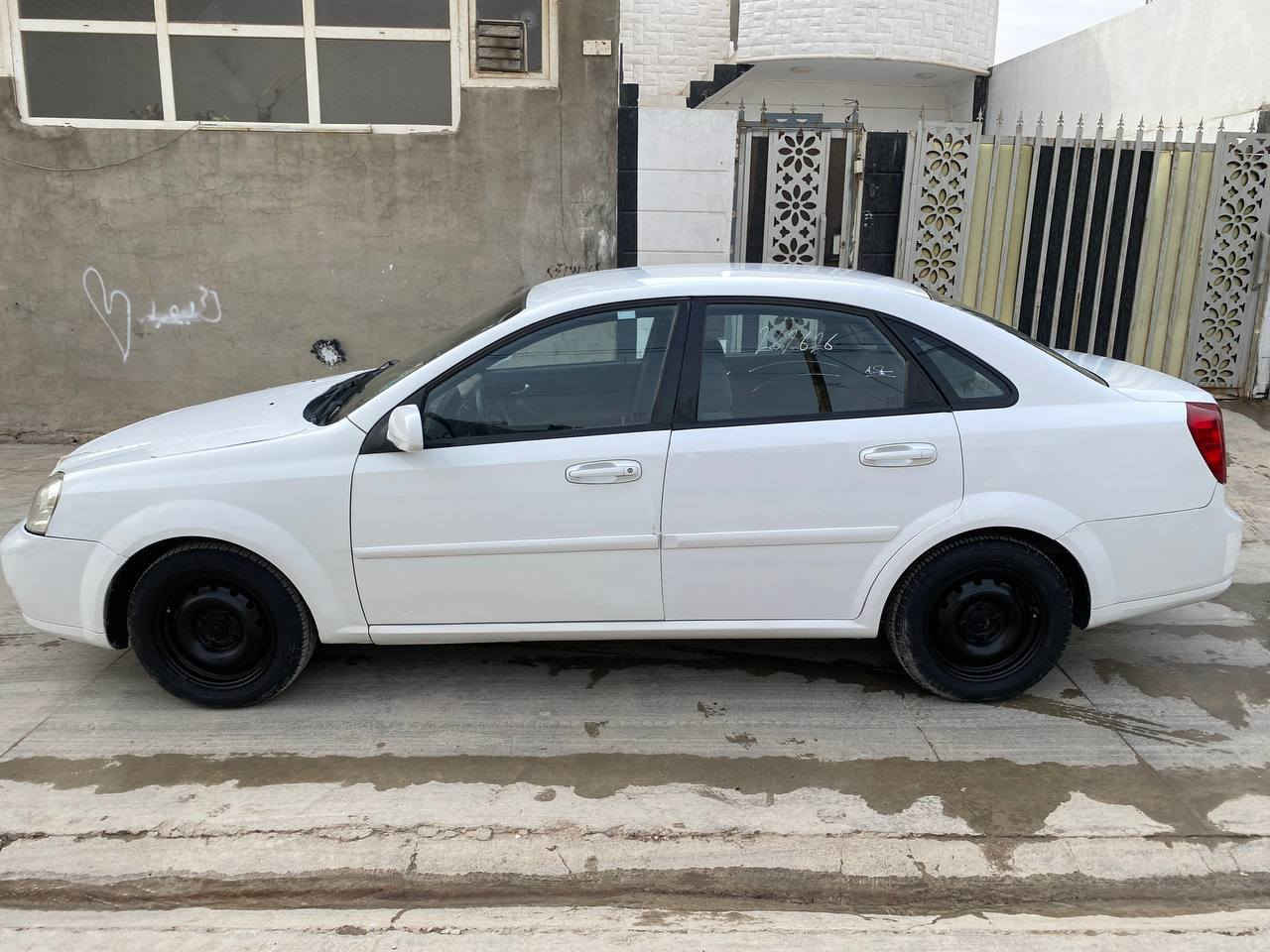 2013 شۆفرلێت ئۆبترا
سێ پارچە  و  جەمپێکی پشتی هەیە 
ئێرباگی نەتەقیوە 
سەنەوی و هەزە و ڕەقەم هەمووی تازەیە
 سەنەوی بەناو خۆمەوەیە  
 گێر ئۆتۆماتیکە  
 گێر و محرکی بەشەرت  
شوێن کەرکوک 
سعرشی 78 گەڵا و کەمێک معامەلە 
***********
