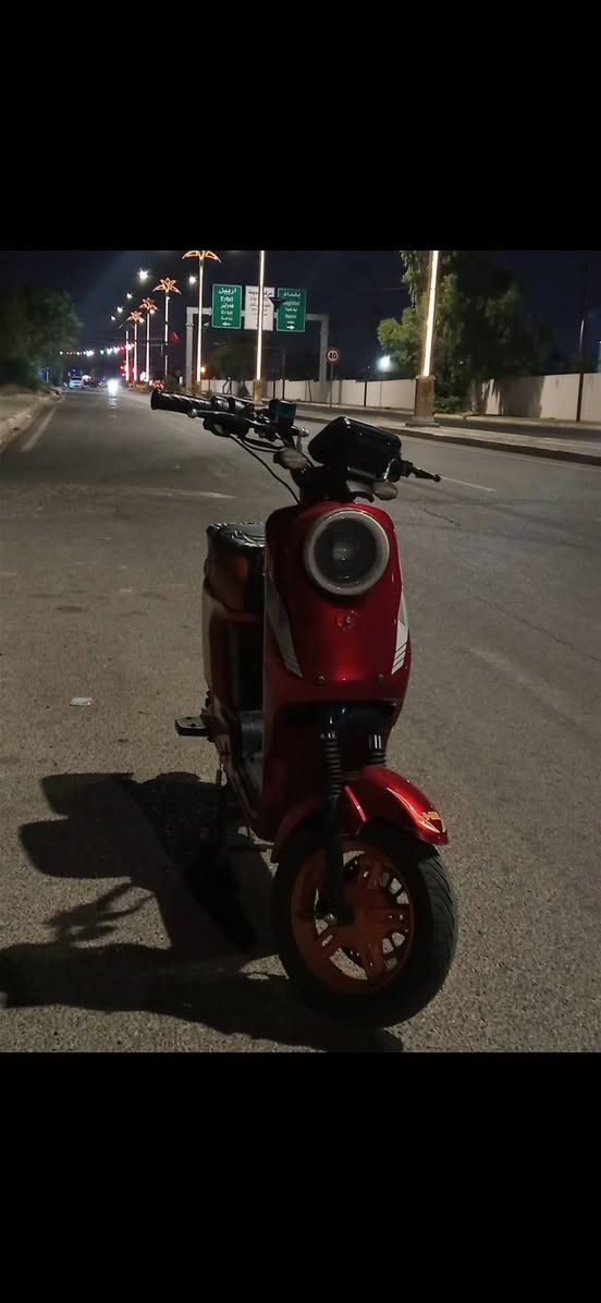 سلام عليكم شباب ماطور H900 للبيع مستعجل كلش عليه شغال اي عيب مالي فول مواصفات تايرات جديد وكهربائيات كله جديد واصليات كفرات كفاله شخط مابي عيبه بس بطاريات اثنين فقط اثنين ميشتغلن منفوخات يحتاج تبديل سعره 270 بي مجال لل استفسار ***********
