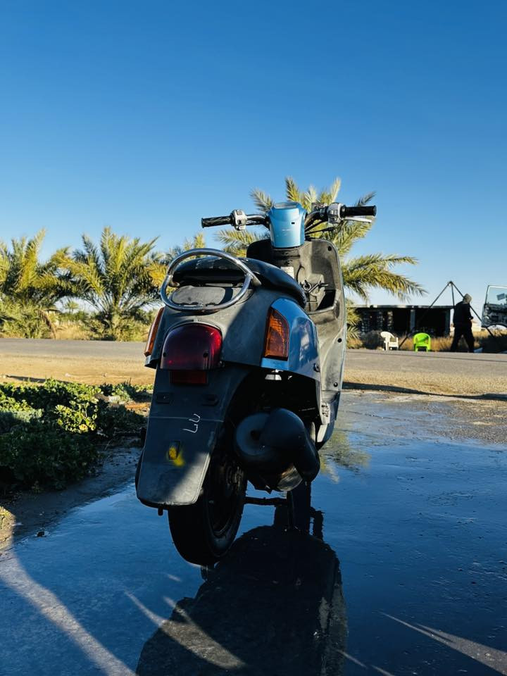 سلام عليكم دراجه بوليس البيع تراجه اخيرر من الله مكينه ما مفتوحه مكفوله كفاله عامه بس ناقصه كتف مكاني بغداد موديل 2008 وراقم كامله  الستفسار متواجد عل فيس هاذ رقمي بي واتساب ***********
