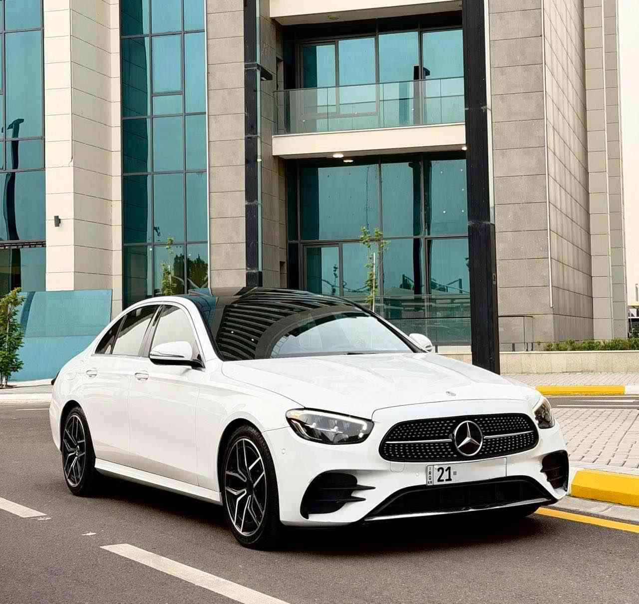 Mercedes Benz E350 AMG  2021

1.    بصمات ابواب
2.    لايت متحرك
3.    كيج إلكتروني متغير 4 أشكال
4.    شاشه حجم الكبير
5.    رادارات امامي خلفي جوانب
6.    حساسات 360 درجه
7.    صندوق كهرباء
8.   اتو هولد
9.     لد داخلي متغير 64 لون
10.     سماعات برو مستر
11.     كشنات تدفئه
12.     ويل AMG 19 أصلي
13.     صفر مسج جديده جدا السياره ما بيها اي نقص
   -    ماشيه 38 الف ميل
-   مكان السياره بغداد المنصور
-   حادث دعامية امامية فقط ايرباك ستيرن

- الاستفسار /  ***********
السعر 340$ ورقه وبيها مجال بغداد, العراق
