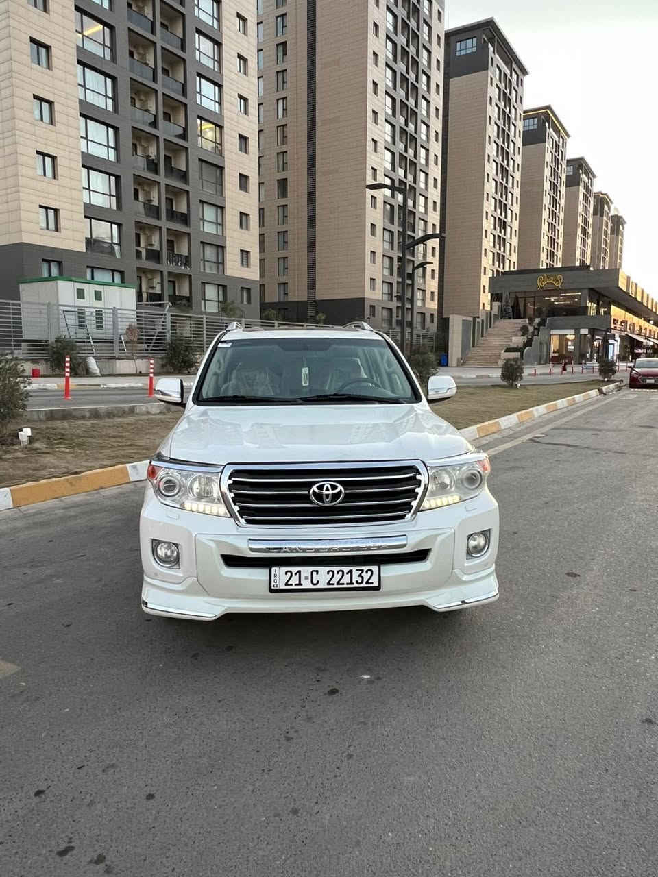 السلام عليكم
للبيع لاندكروز
موديل2015 
بريم بيهة طخة بين البابين ومصبوغات  صفة الصدر 
اللون ابيض
مكينة 6 سلندر
تخم تاير جديد 
ثلاجة
حساسات  خلفي 
فتحة سقف
تحكم ستيرن
نظام ترحيب
ماشية 101
بصمة
السيارة بأ سم عربي
السعر360 وبيه مجال بسيط
مكان السيارة بغداد حي الجهاد
***********
