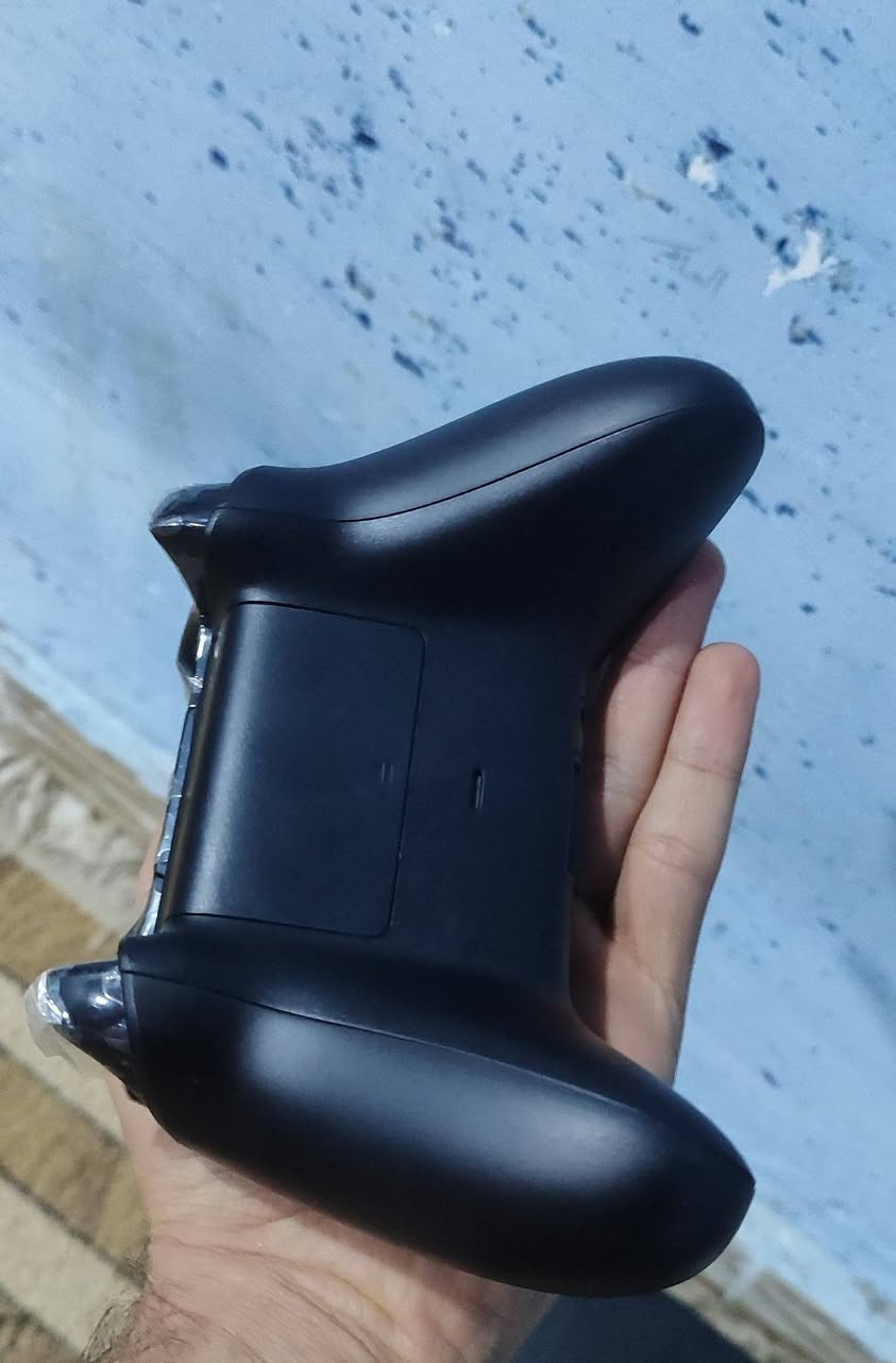 السودة جديدة مامستخدمة
والبيضة مستخدم قليل  الاصليات شرط 
سعرهن 70 قفل 
توصيل موجود


**إذا كنت صاحب هذا الإعلان وتريد حذفه لأي سبب، رجاءا أرسل رسالة إلى الدعم الفني**