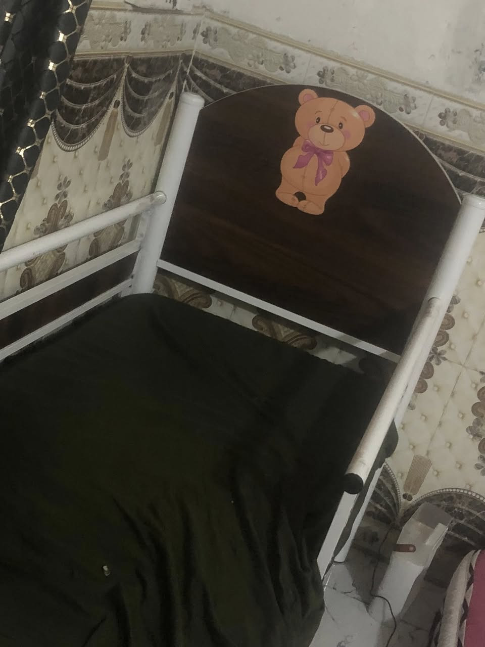 سرير اطفال للبيع
قبل شهرين اخذته مع الدوشك
75 الف 
التواصل خاص


**إذا كنت صاحب هذا الإعلان وتريد حذفه لأي سبب، رجاءا أرسل رسالة إلى الدعم الفني**