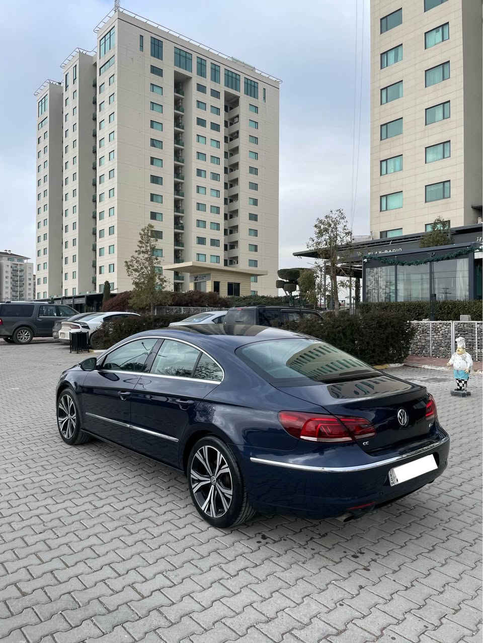 ڤۆکس ڤاگن پاسات سی سی ٢٠١٢
مەکینە نەکراوە بە شەرتی گێڕ و مەکینە سەرف و بوخار و ڕۆن کەم کردن 
٧ گێڕ  DSG
مواسەفات 
پانۆرامە 
لایت بەرز و نزم 
Auto hold 
Auto park
برێک بەسمە 
٤ تایەو ویلی تازەی لە ژێرە 
هەزەی تازەیە سەنەوی تازەیە بە شەرتی تەحویل و خرامە 
شوێن سلێمانی 
*********** السليمانية, العراق
