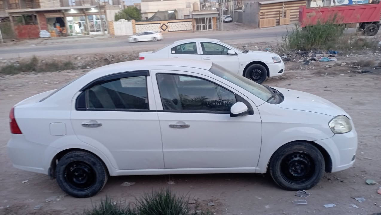 اڤيو 2009 رقم دولي محرك 1600 مسكر السيارة نظيفة جدا ابيع حزام بس هي مو حزام سعر 67 و بيه مجال ***********
