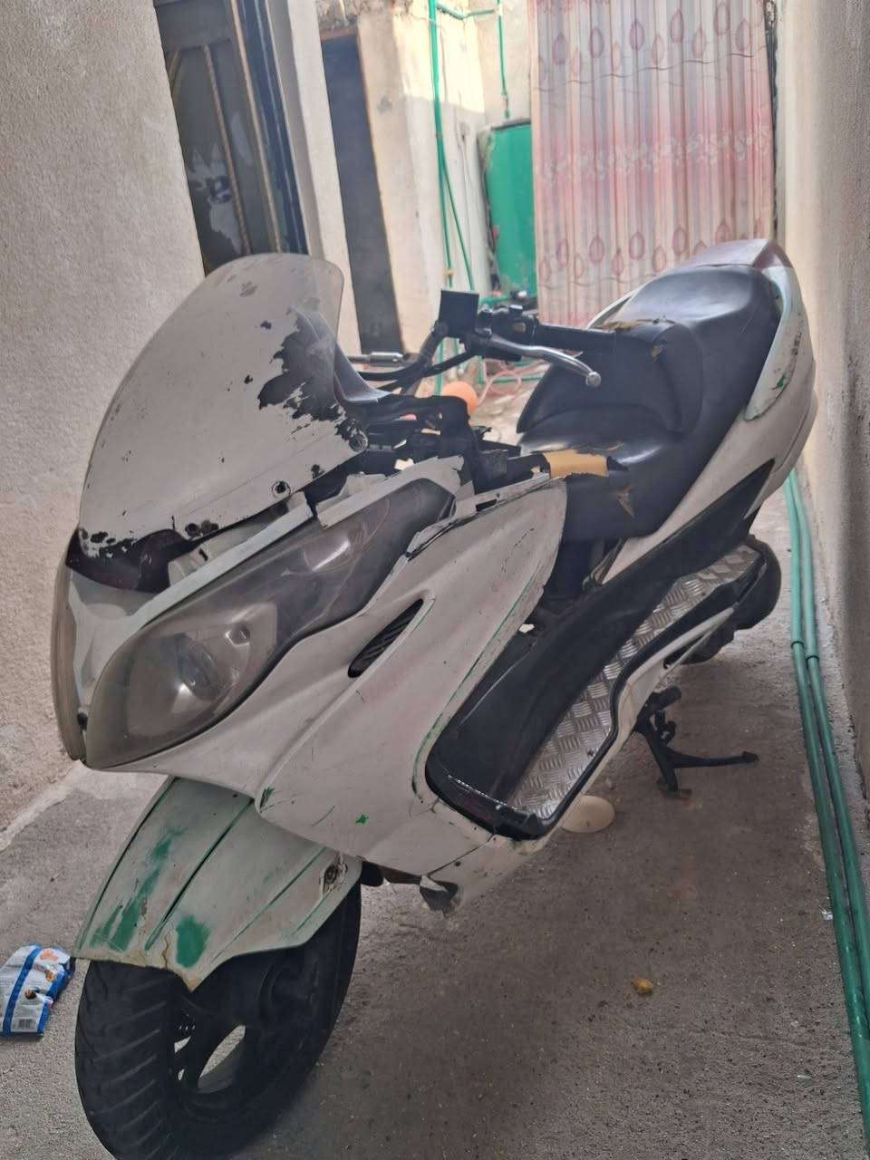 سلام عليكم دراجه للبيع ماجسته مكينه مكفوله برغي مامفتوح بيه 
شغاله بس كطعت ناريه احنه نبيع هيج  البصره القبله سعر خاص ***********
