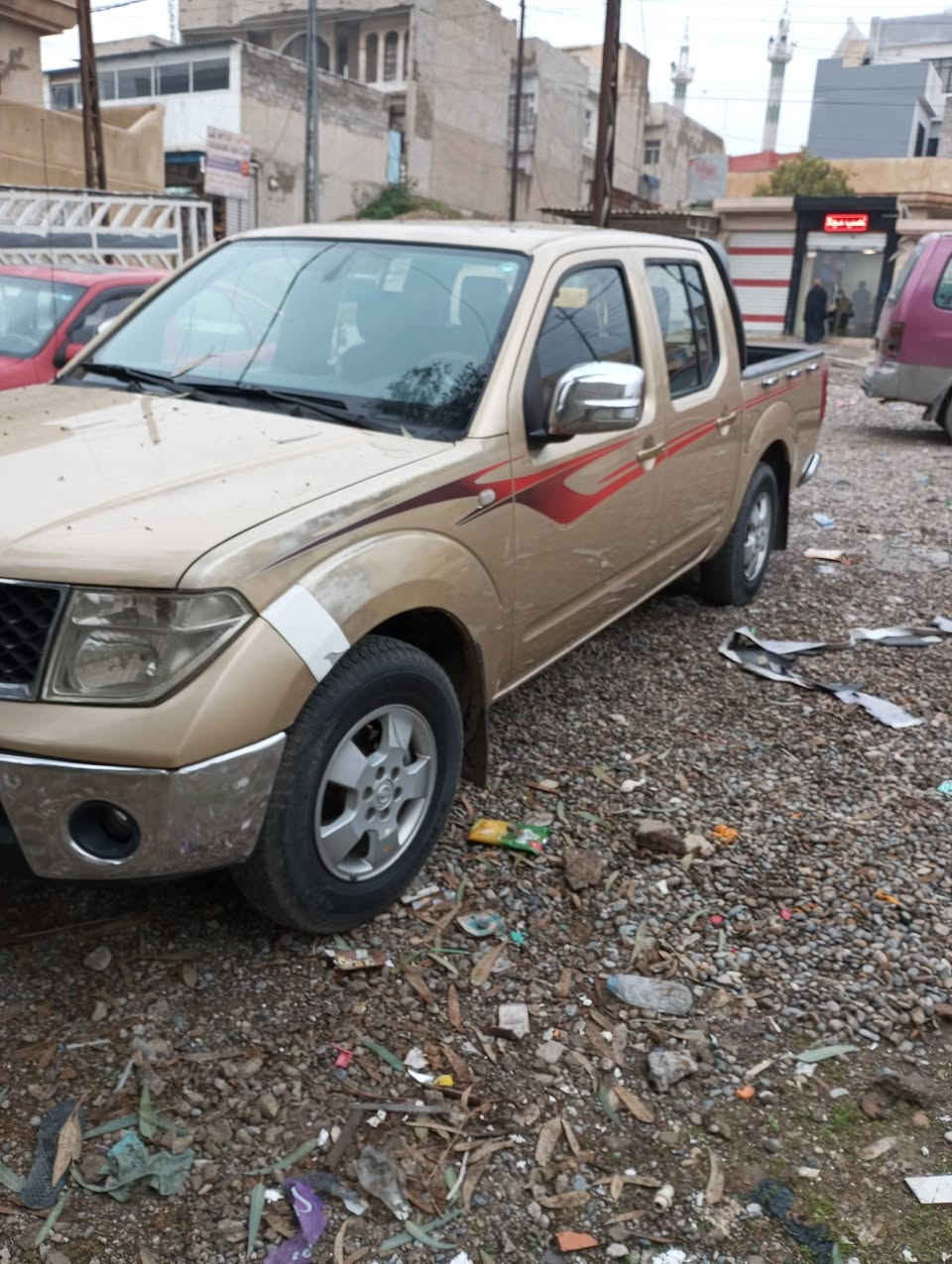 للبيع نيسان نافارا كير عادي تبريد شغال سياره قطره صبغ مابيها سياره بلادي السعر 105ورقه المكان موصل جانب الايمن *********** اسيا ***********التواصل على الارقام
