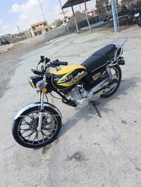 سيفان للبيع موديل 24اوراق كاملة كهربايات شغالة سعر 625وبيهة مجال مكاني...