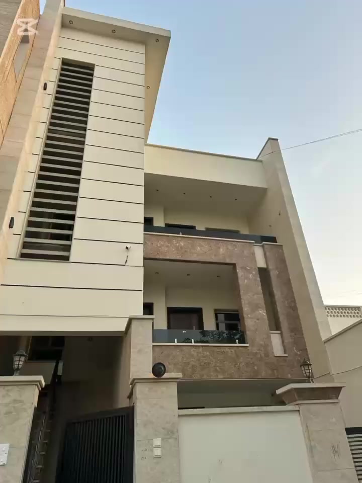 شقه زيرو للايجار في منطقه الحارثيه (للعوائل فقط)
تحتوي غرفتين نوم وخدمات كامله 
طابق اول 
السعر 800$ فقط 
للاستفسار ***********
