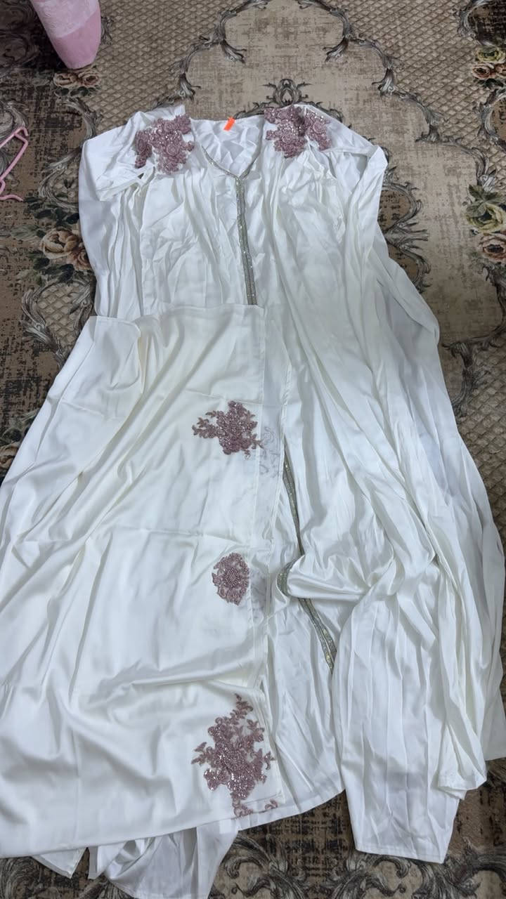 سعر القفطان 50
باقي الفساتين على 25 
مكاني بغداد 
جديد حتى مغسول لبسة وحدة نطافتهن 100‎%‎


**إذا كنت صاحب هذا الإعلان وتريد حذفه لأي سبب، رجاءا أرسل رسالة إلى الدعم الفني**