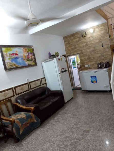 السلام عليكم ورحمه الله وبركاته 
بيت للبيع (طابو صرف)
مساحه ٢٥٠ متر 
حي التقيه الثالثه قرب مطعم بغداد يبعد عن شارع العام 50 متر
تفاصيل //
الطابق الاول 
استقبال ١
صاله ٢
غرفه نوم ٢
مطبخ ١
صحيات داخليه و خارجيه ٢  
الطابق الثاني 
غرفه نوم ٤ 
صاله ١ 
صحيات ١
سطح 
وكل هاذا ب( 215) وبي مجال قليل 
للتواصل يرجى الاتصال بالرقم 
***********
