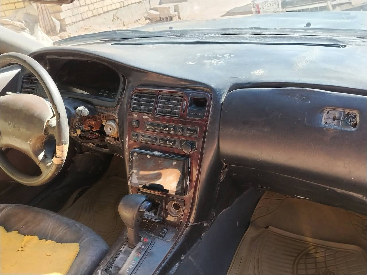 سلام عليكم مارك2موديل 1993كير جديدمكينه بيها خيط كهربايات كلها شغاله تريدتحويل تريدوكاله المكان كربلاء السعر 30 الاتصال ***********
