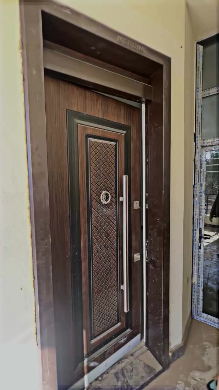 شقه طلاب جديد زيرو الموقع شارع ليمونه بيها غرفتين وصاله كبيره اجار 550 قريبه ع الشارع العام للتواصل ***********
