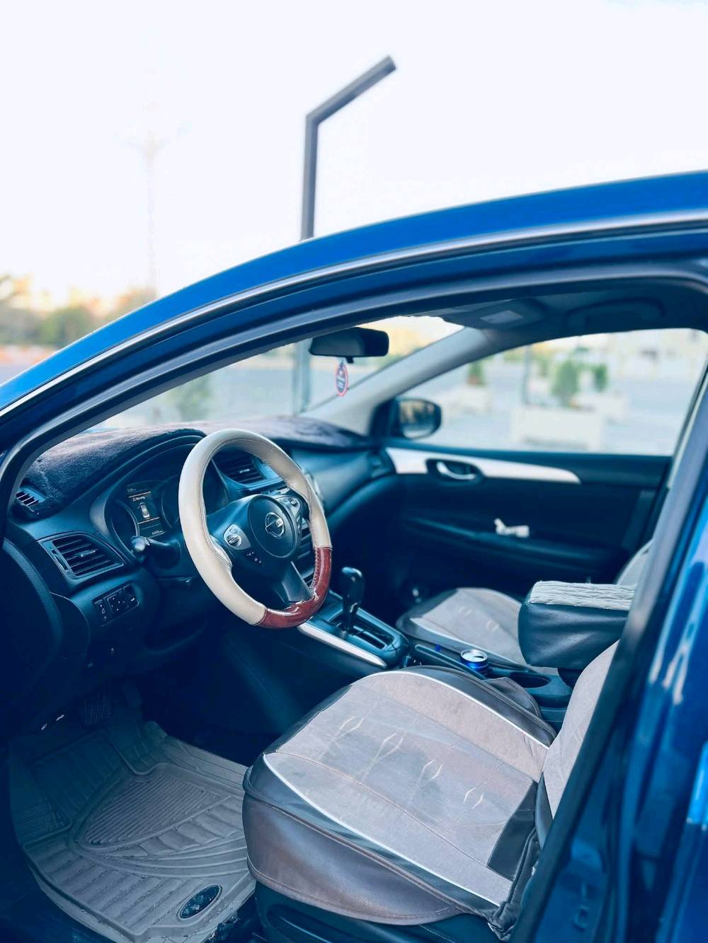 السلام عليكم...
للبيع ..او مراوس سياره 
نقد بدون اقساط بسعر  115$..
 نيسان سنترا وارد امريكي
 مواصفات معروفه ميحتاج اذكرها … 
محرك 1800ع وضع شركه بدون عيب
كير اوتوماتيك بدون عيب
تحكم ستيرن
بروجكترات
4دسك وABS
نظام ايكو

سياره جديده ونصبه فول وترتيب ونظافه 
( محرك/كير/تبريد/تدفئه/كهربائيات/صدر ) كلها توب متحتاج اي مصرف 

🔺السياره داخله العراق كلين كلين بيها بس بارد بالباب حك شبر شرط الفحص بدون ايرباك

🚦رقم اربيل 22دولي  /سنويه جديده لل2031/شرط التحويل ثاني يوم
👈🏻السعر  115$..وبيها مجال
🎗️مكاني تكريت
☝️ملاحظه رجاءً ماقفل سعر بالجهاز تعال وتدلل

هـ ***********