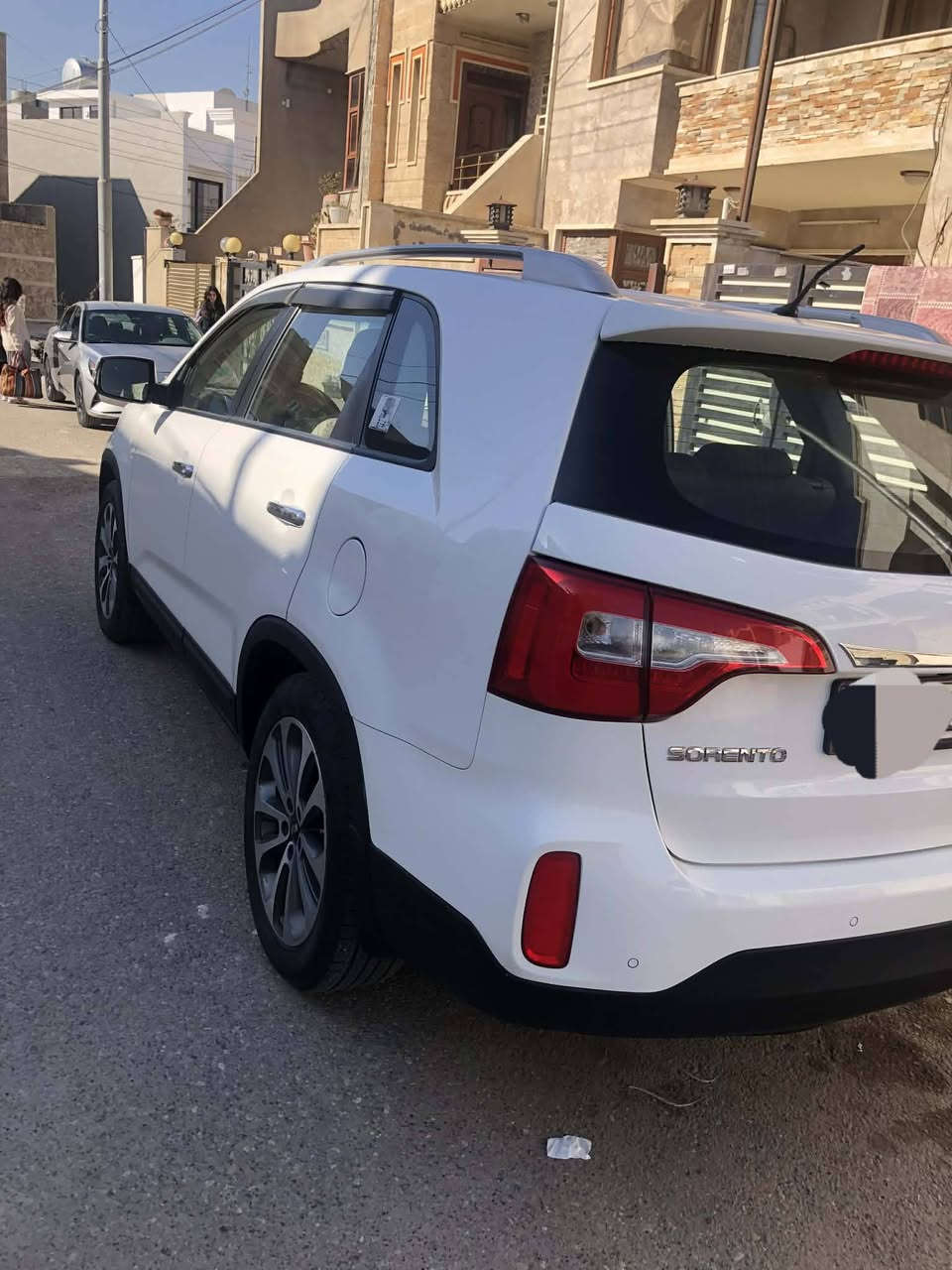 سياره سورنتوابيض موديل ٢٠١٣ وجه ١٥ اربيل دولي باسمي فول  كشن كهرب بدون صبغ٠محرك ٢٤٠٠ السعر ١٦٥  وبيها مجال ويرهم مراوس حسب الاتفاق٠السياره وضع شركه اتصل وتدلل ***********
