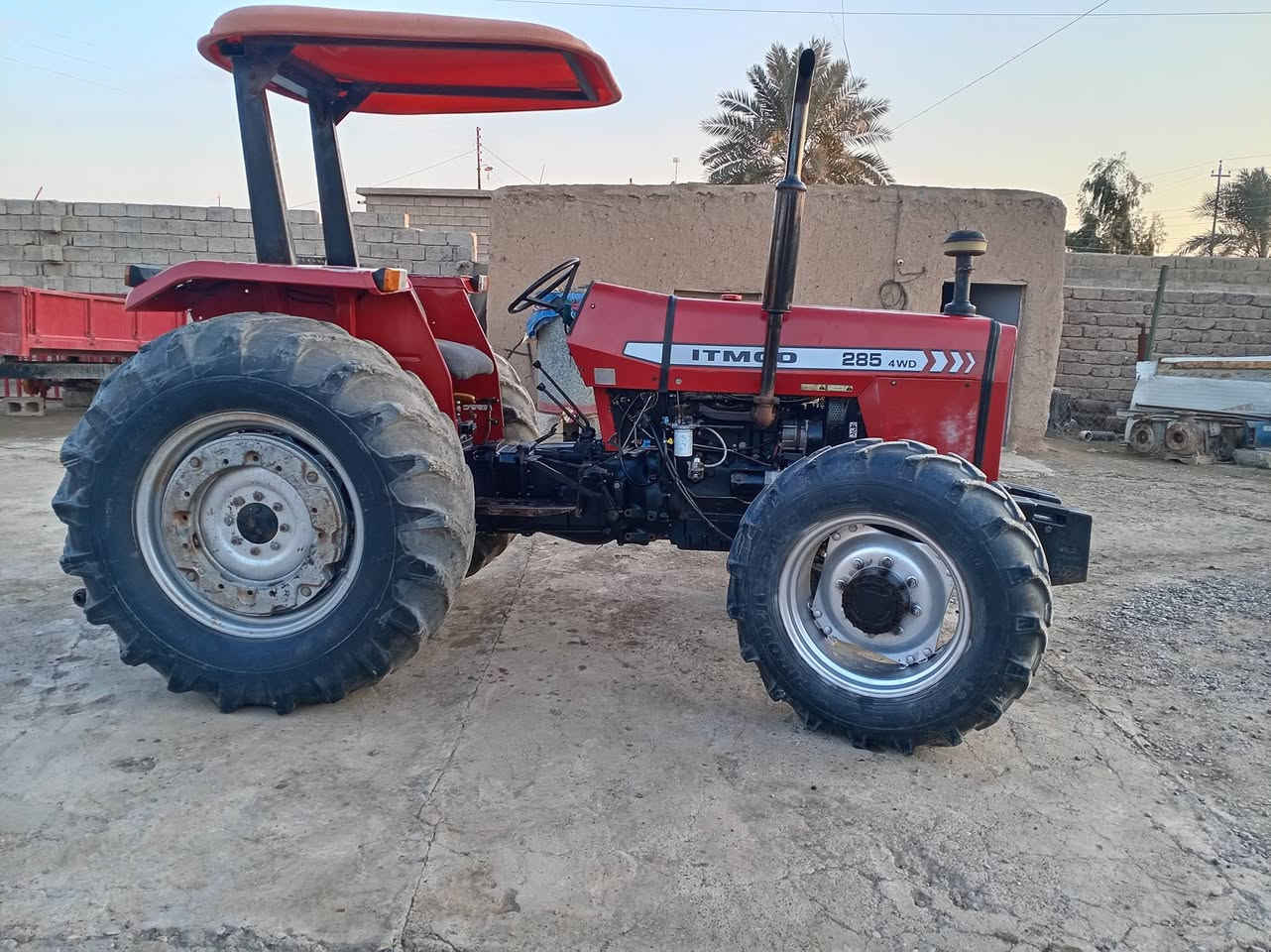 للبيع تركتر يراني عشركه موديل 2013  رقم سليمانيه تريد وكاله تريد تحويل المكان صلاح الدين الشرقاط ***********
