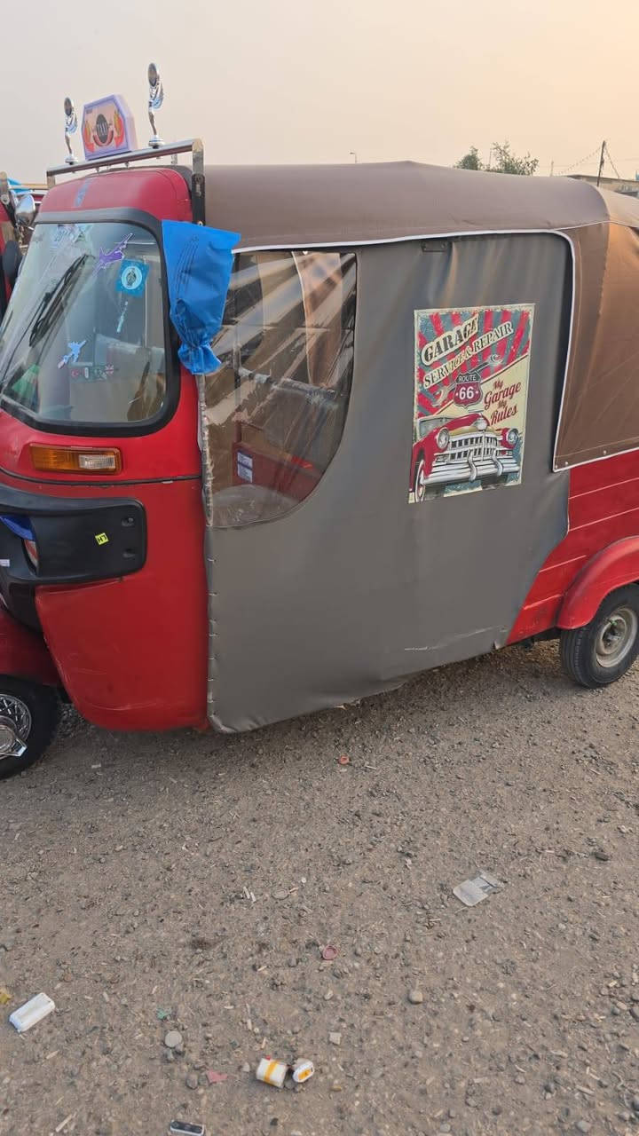 للبيع موديل 18 المكينه مال 20لا صبغ ولا معجون ولا ضربه شاده بس صار بي تنقيص ابيع مكينه كايمه يوكعن من السعر تخم تايرات جادر جديد السعر 4800 ***********
