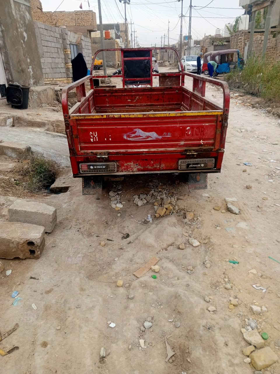 السلام عليكم ستوته موديل 14 اوراق اصولي نضافيه مثل ما واضح بصوره واكثر مكانهه القاسم سعر 950 وبيهه مجال ما متواجد ع فيس اتصل وبيك خير ودلل ***********
