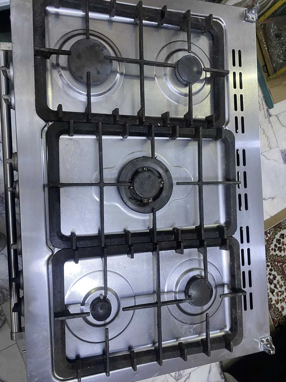 طباخ إيطالي نضيف البيع نوع ميلانو مكان الطالبية  ***********
