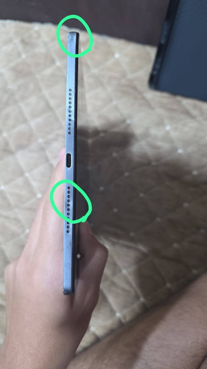 ايباد هونر باد x9 بي ضربات بل طوارف ما مثره على شيء  بلا كارتون يجي ويا كفر منفصل جديد و شاحنه مالته السعر ١٦٠ بيه مجال  الحجز راسلني خاص على الواتساب الرقم ***********
