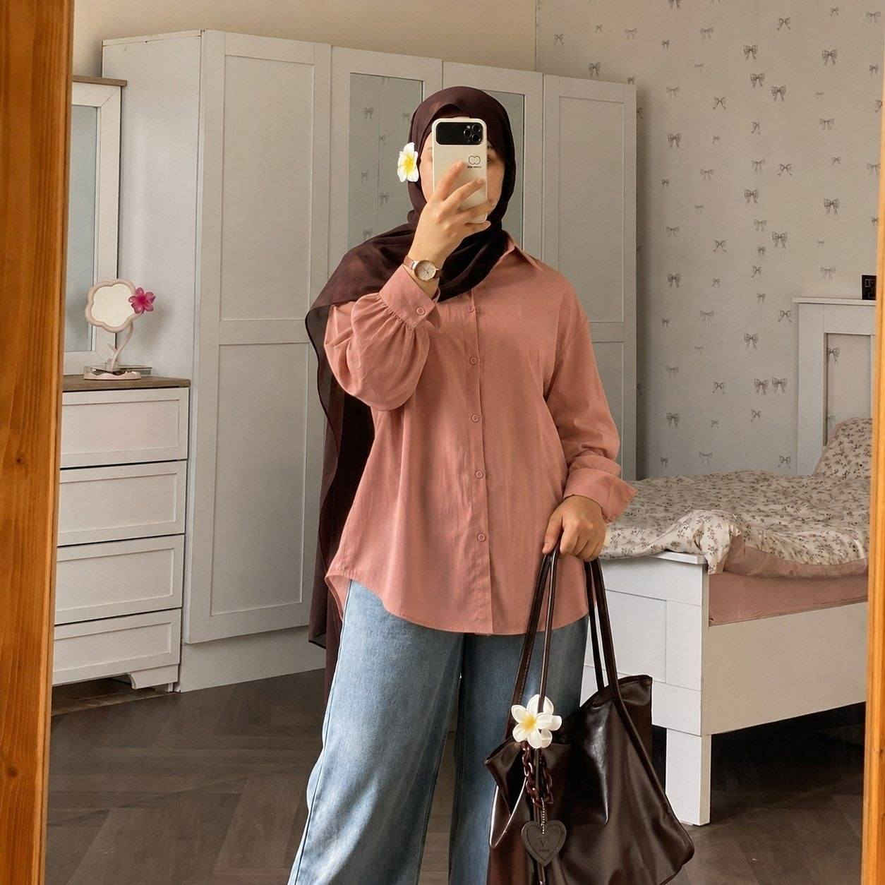 🌸 كوني دومآ متألقة 🌸
أجمل موديلات العيد لسنة 🌞2026🌞

جديد وحصري ❤️‍🔥
موديل نزاكة وجمال وأناقة ☺️

توفر قميص بف للأنيقات 💃🤭

قميص صيفي خامة جسيكا ناعم ردن بف نازك القماش أصلي درجة أولى بداعة الفصال يجنن باللبس والقماش الروعة 🤭♥️♥️

القياسات : S.M.L.XL.XXL.💯✅

السعر ١٥  الف
🚘 يوجد خدمة توصيل لجميع محافظات العراق ٤ الاف 🚘


**إذا كنت صاحب هذا الإعلان وتريد حذفه لأي سبب، رجاءا أرسل رسالة إلى الدعم الفني**