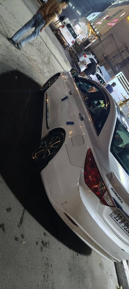 السلام عليكم سوناتا 2012وارد امريكي2400
سياره فول مواصفات كشنات جلد تدفئه تبريد بلكشنات
بصمه فتحه 
كير محرك بجيس كفاله 
سياره صدرها 75 بل ميه 
باقي كفاله بيها صبغ صفحه لسياره 
***********
مكاني بغداد الغزاليه السعر 110 وبيها مجال نشالله
