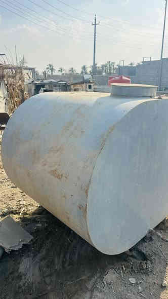 تانقي للبيع بليت3ملم حجمه طنين وميه سعره 200الف شراي يتصل***********مكان بصره
