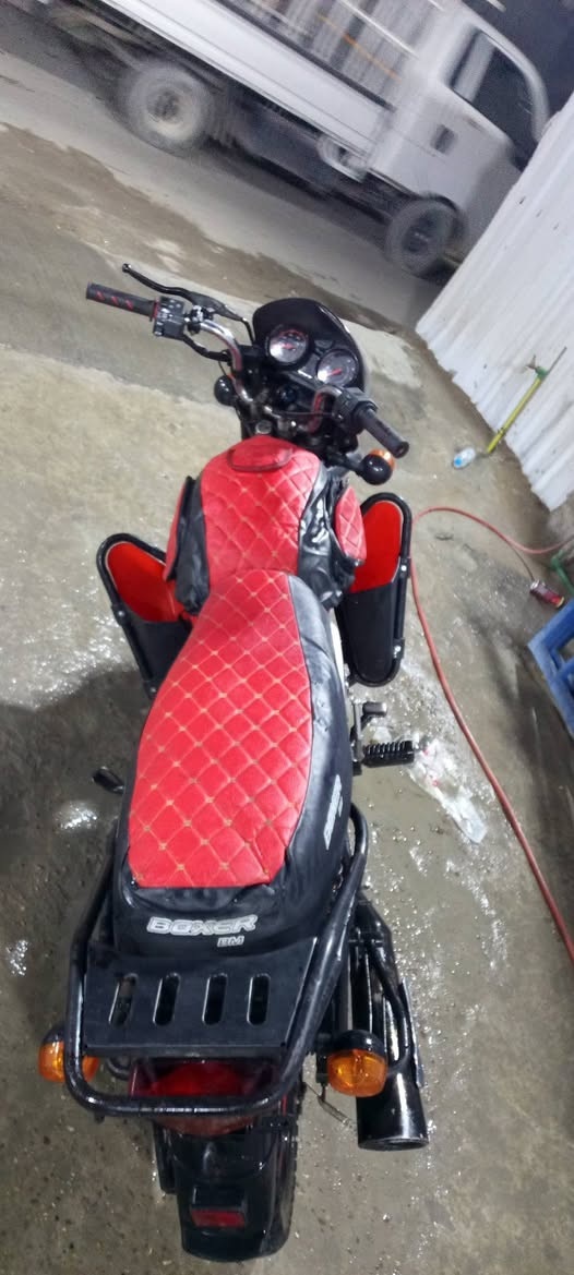 بوكسر ٢١ اوراق كامله مكينه ناعمه وخير من الله دراجه بيها نواقص خفيفه كهربائيا مثلا اشاير هورن عداد سلف يرادلهم ربط ابيع كوم حديد مالي خلك واحد يدقق لان ملتزم بشغل ثاني سعر ٧٥٠  عنوان منصور ***********
