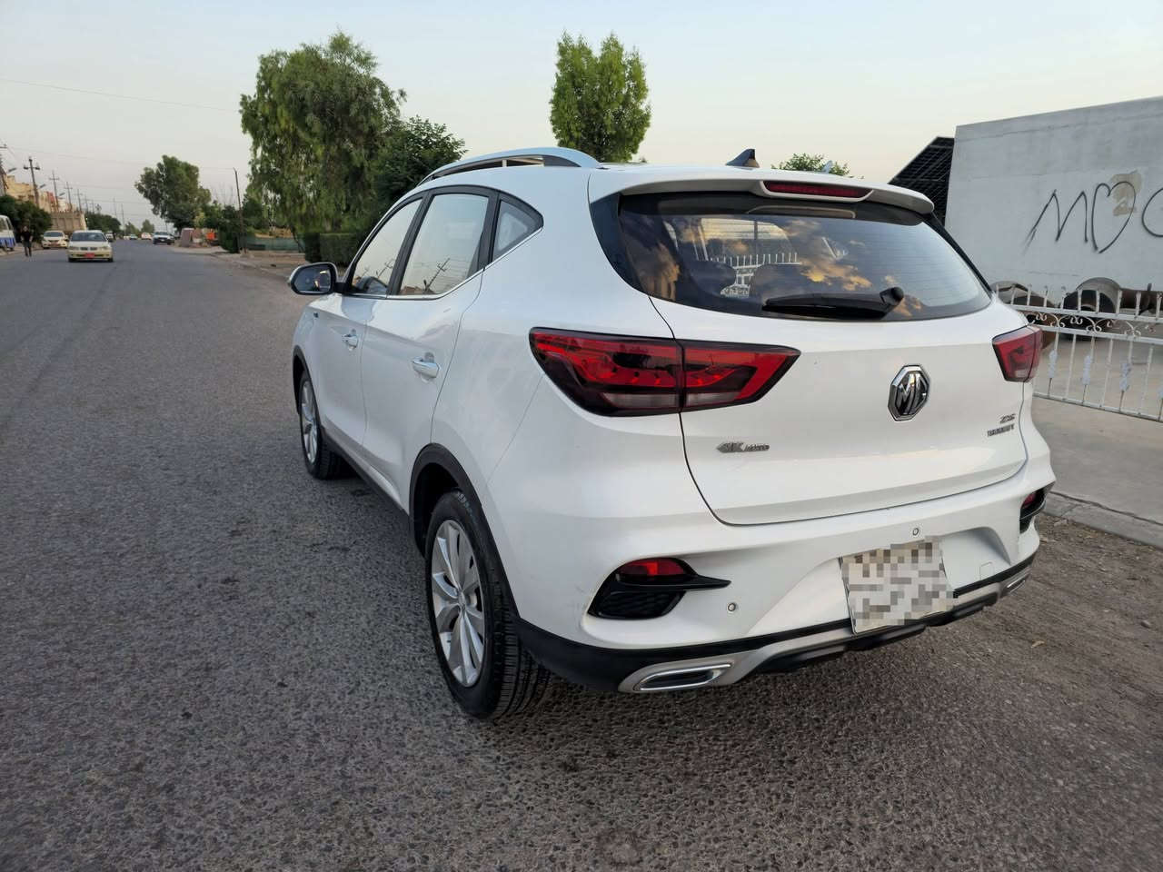Mg zs 2020 luxury

بۆ فڕۆشتن 
فول مواسفات 
پانۆراما
Auto hold 
بسمە
برێک بەسمە 
تحدید سرعە 
ئاوێنە ئیشارە 
شاشە ئایپاد 
گێر و مەکینە بەشەرت 
دووپارچە بۆیاخی هەیە 
کەمێک تعدیلی هەیە 
بۆنیت و کەمێک چاملخ بێ ناوگرتن 
گەر ویستان رسمیبسۆنەرتان بۆ دەنێرم 
بۆ تەفاسیلی زیاتر 
نامە بۆ واتس ئەپ بنێرە 
***********

