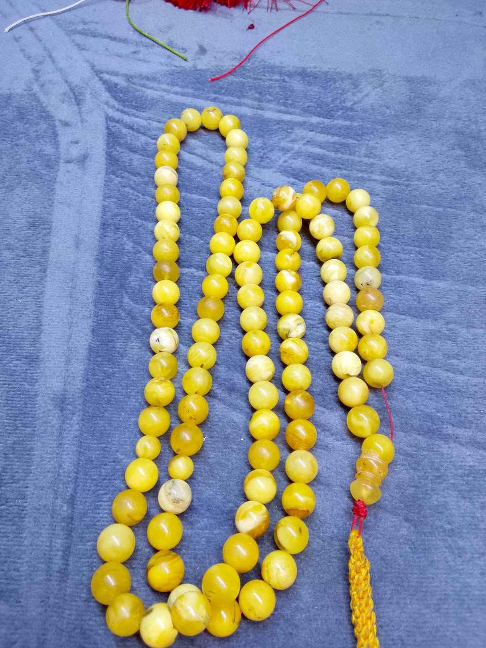 كهرب بولوني حر طبيعي 101 ماخذه لون طبيعي الوزن 44 غرام سعر الغرام 2000 دينار قفل من الاخير بدون عمله يوجد توصيل متواجد واتساب ***********
