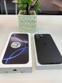 ايفون 16 برو ماكس  هارد 256 عربي شرق اوسط ظمان ماستر صحه البطاريه 100 ...