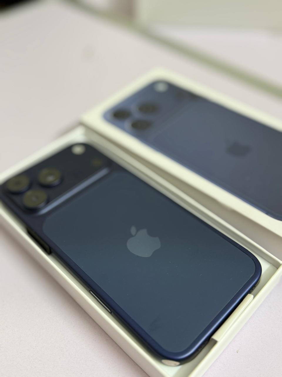 موبايل ايفون 17 برو ماكس صيني

متوفر ب 3 الوان الأبيض و البرتقالي والنيلي

للتواصل على الرقم ***********

شغال نضام ايفون وينحط آلة سيمكارت 

الشكل مطابق الأصلي 100%

التوصيل مجاني لجميع محافظات العراق
