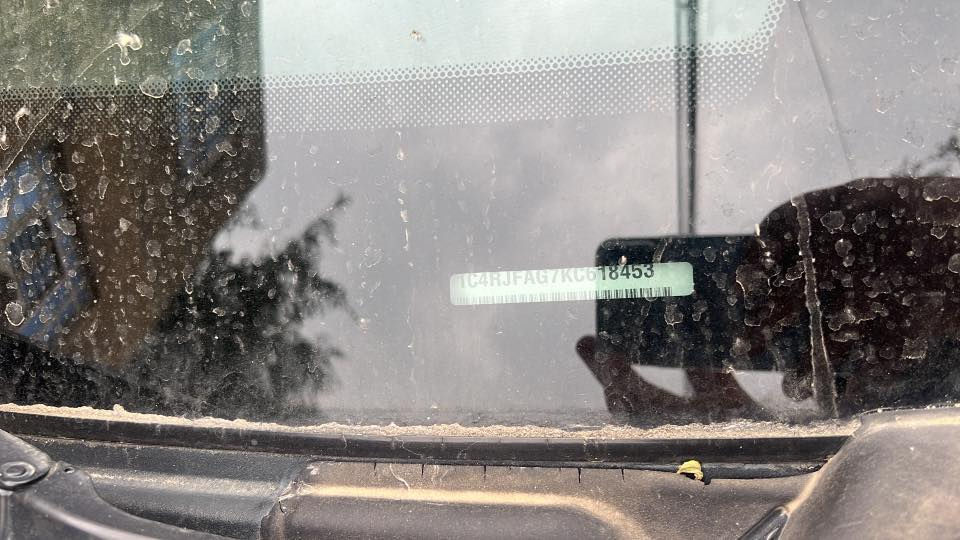 سلام عليكم
جيب لمتدد  خليجية 
موديل 2019
مكفولة كفالة عامة السيارة 
ماشية 62

السعر 260

***********
