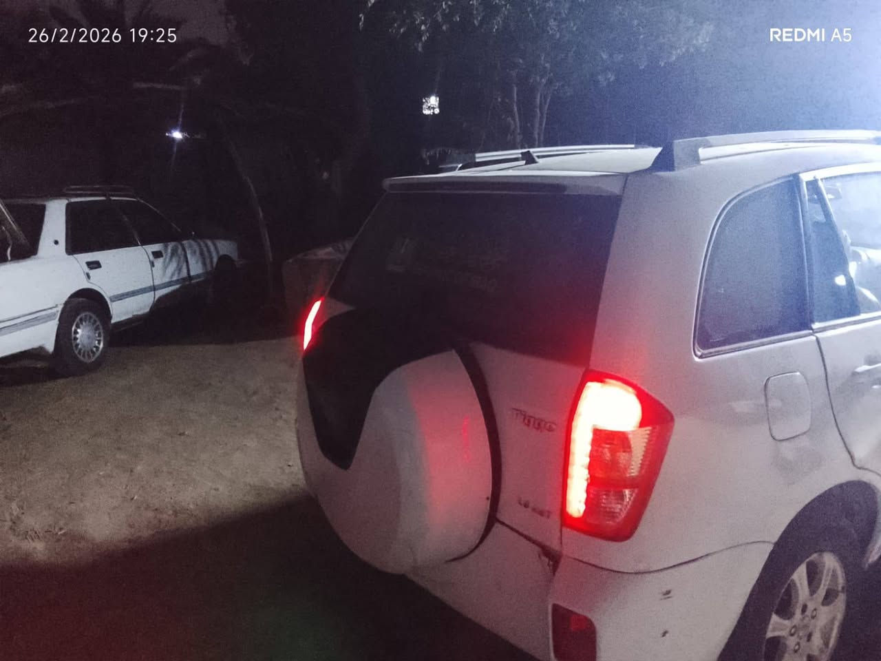 سلام عليكم ساره تيكو للبيع سياره جاهزه مكفوله مكينه وكير حداديه حلوه سعره 38وبيها مجال رقمه بابل ارماني الجديد مكاني بصره كرمه علي وهاذه رقمي ***********
