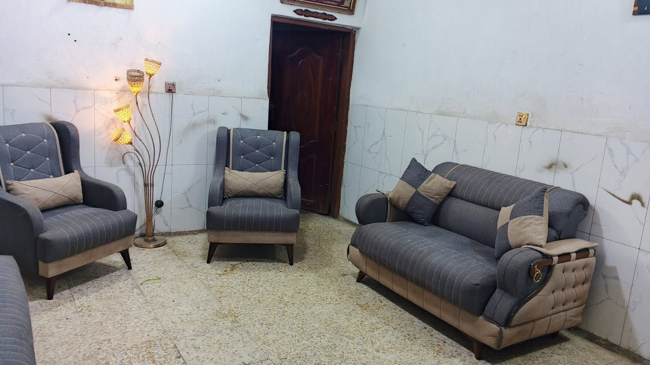 تخم تركي 7 مقاعد نظيف
سعره 270 وبي مجال لبياع 
يوجد توصيل بكروه ب واتساب
***********
