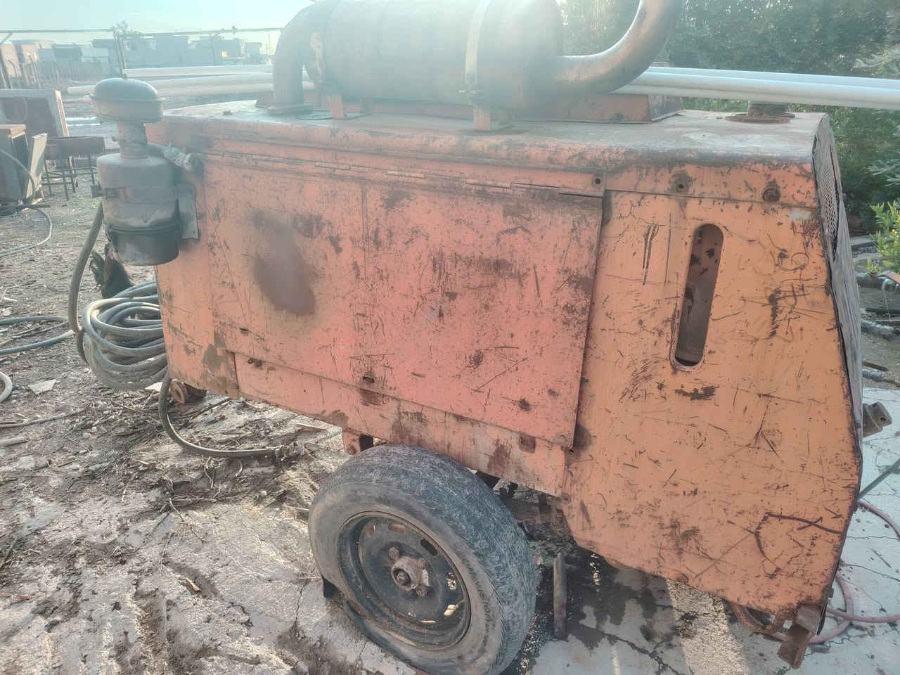 كمبريسر هواء للبيع ***********
