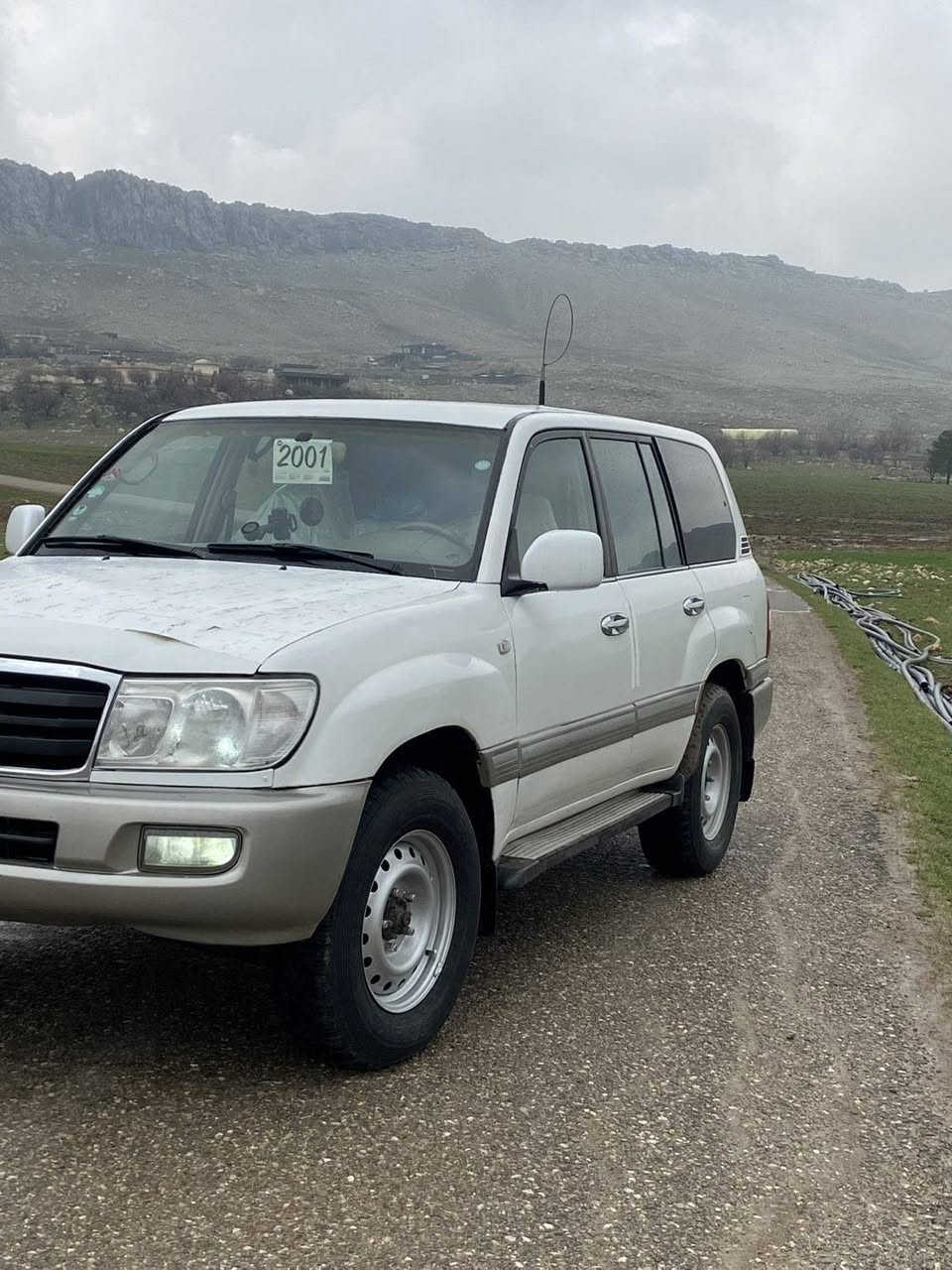 بةناوي خواي كةورة
تويتا لانكرؤزةر مؤنيكا 
٢٠٠١ سئ روبع ناو زةرد سةلاجة
مةكينة و كير و دةبل ئةكسلي بةشةرت 
٤ تايةي لؤكي لة زيرة بئ تةقة و رةقة مالي دؤستة 
تةحويل ئةصلي بةناو خؤمانة و وةكالةتيش دةكةين دةفتةر بةنزينيشي هةية سةنةوي تا ٢٠٢٨ تازةية 
كامل بؤياخة بئ دةعم بئ مةعجون بيش و بشتي كةبسة
سعري ١١٨ كلا و كةميك مةجال
***********
***********
