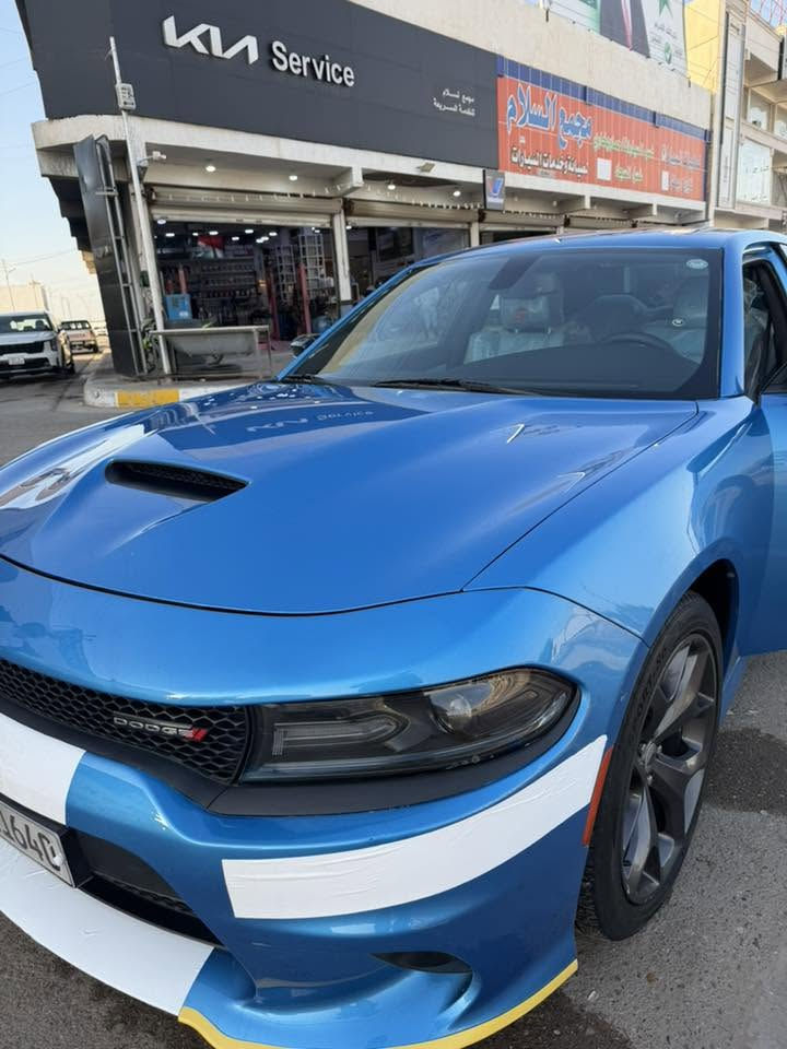 سلام عليكم 💙💙

جارجرGT جيتي خليجي وكالة هارلم  
محرك 6 سلندر (3600) نسخة سوبر تراك باك
الموديل 2019 لون بحري مميز 
السنوية هزه جديده وباسمي حصرا
 
العداد 60 ميل 

السيارة كفالة عامة من الوكالة من الصبغ والضربه والبارد والتكحيل (فقط رصعات اثنين مسحوبات bdr وكالة شركة )

سياره حالة زيرو شرط  جديده  

رقم أربيل

المحرك : 6 سلندر

سياره جديده بمعنى الكلمه 

المواصفات فول 

شاشه كبيرة مع نظام ملاحة GPS 

سستم صوت الپاين مع سماعات پريميوم 
سوبر تراك باك 
فتحة سقف (سلايد) 

مقاعد جلد رياضية لونين 

 مقعد السائق كهربائي 

 حساسات مع مانع تصادم خلفي .  وامامي

 تشغيل عن بعد 

 ستيرن كهربائي 

 محدد سرعة 

 تلفون بلوتوث 

 كاميرا خلفية 

 مرايا متحسسة للاضاءة العالية 
كشافات ضباب 
 كير شفتر بالستيرن 

 دخول ذكي (بصمة)                                                 
البجم مغلق افلام حماية ppf
بصمات عدد ٢

السعر285💲  
المكان  الرمادي
 حبايب سياره لونه كافي و جديده وسوك كلشي بيه

للاستفسار الاتصال على الرقم
***********
***********
