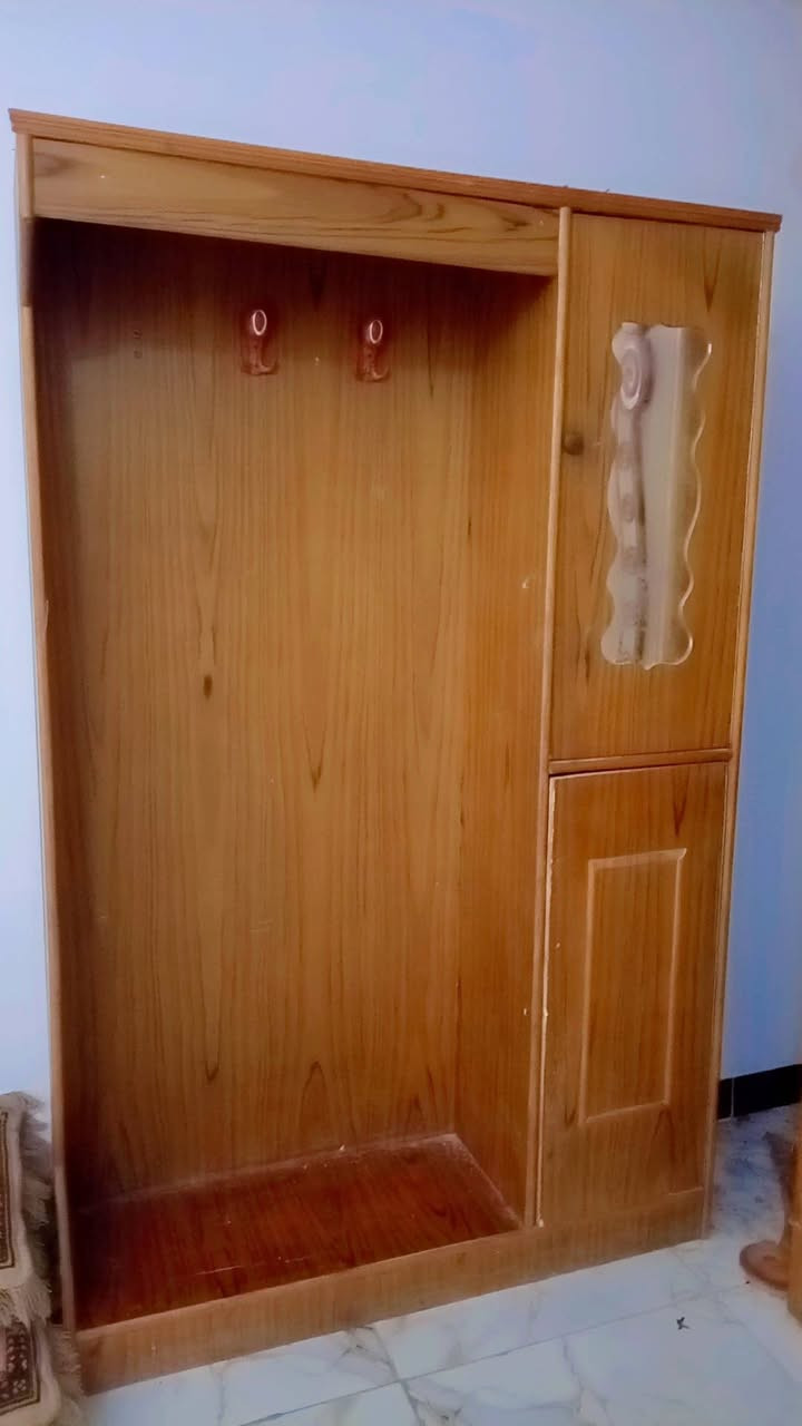 ***********
