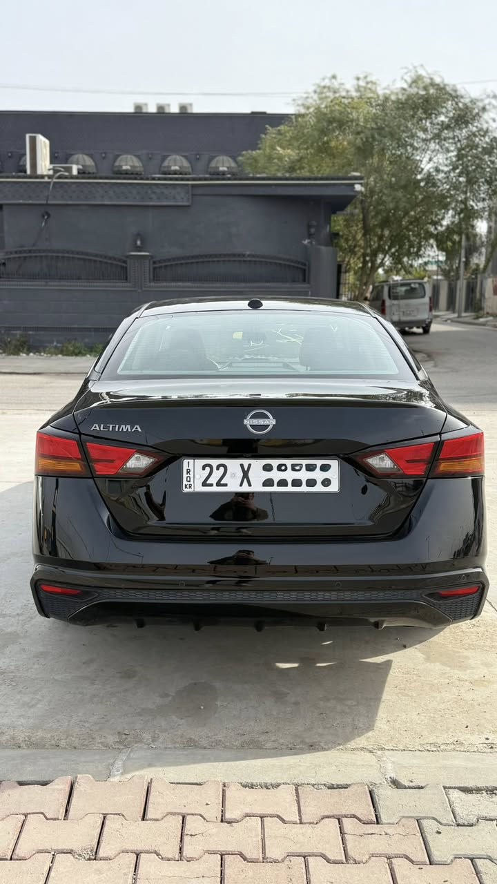 نيسان التيما sv 2025 
 مواصفات sv المعروفة 
تشغيل عن بعد 
رادار امامي وجانبي وخلفي 
شاشة اندرويد اوتو + كار بلي
دخول جديد ورقم جديد اربيل سنوية لحد 2031 
السيارة بدون صبغ باب السائق مبدل بلادي 
صور الضرر موضحة بالمنشور 
عنوانها كركوك 
سعر 177 بيها مجال بسيط 
*********** واتس او اتصال
