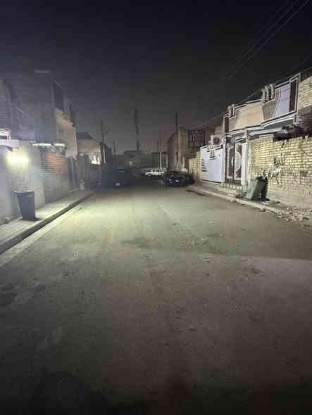 سلام عليكم بيت البيع مساحته100 متر نزل 21 وجه 5 

قاطين القط الثاني هيكل يحتاجله بيضه وكاشي فقط 

بي 3 غرف نوم وستقبال وترك عدد 2   وحمامات 3

ومطبخ 

ستاره بيتونه كله كامله مكمله بيت جهاز وخير من الله 

عنون البيت في منطقت حي اور 600 

ام الكبره والغزلان شارع علاوت زويني قرب مخبز الروعه 

‭0773 272 1777‬

جنس الكاع زرعي  سند 25 

سعر البيت 110 ماليون وبي مجال
