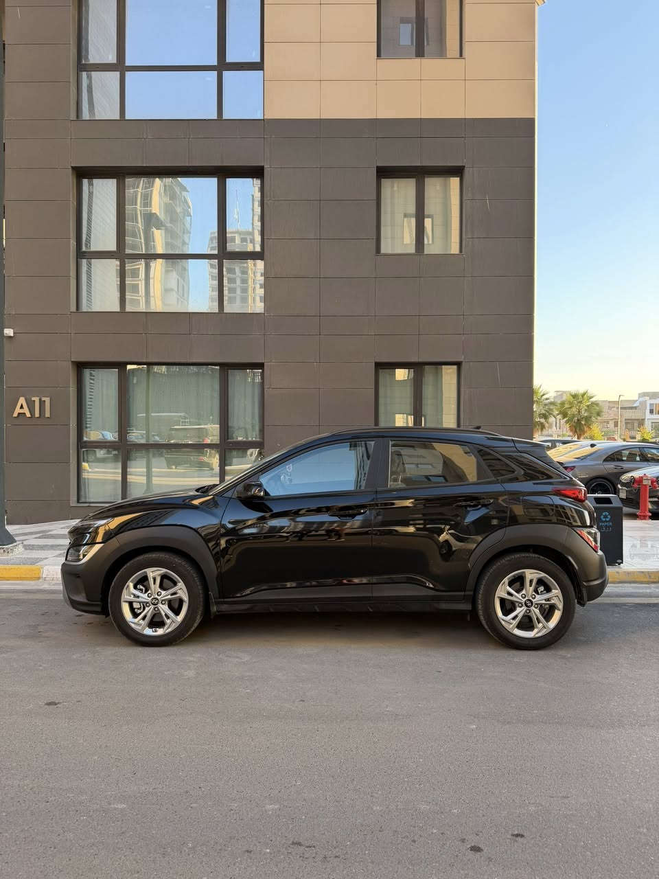 سلام عليكم هونداي كونا ٢٠٢٣ امريكي قطعه محده لا ايرباك لا دواخل كلش بسيط حادثه ماشيه ١٨ الف اربيل باسمي تحويل. كامله من كل نواحي لا بارد لا رصع لا شخوط صبغ قطعه وحده جاملغ الامامي اليمنه مكاني بغداد الكرخ 
فول موصفات عدا الفتحه فور ويل 
١٥٥ وبيه مجال 
***********
