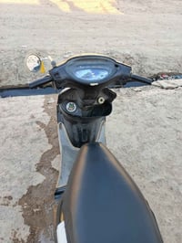 @إشارة  السلام عليكم  شباب دراجه كامكو v2   موديل 13 دراجه ختم واحد كل...