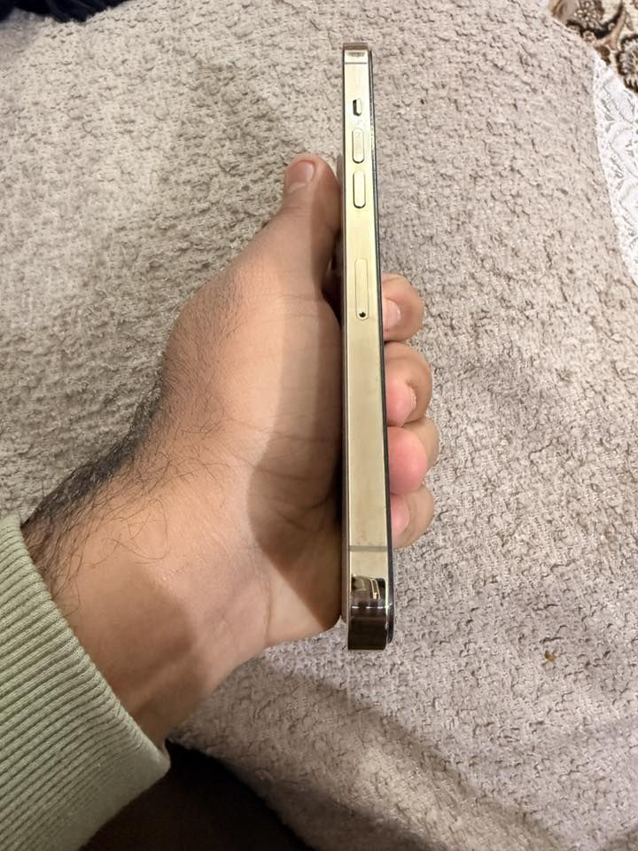 السلام عليكم ايفون 12برو ماكس تلفون نضيف  مبدل كلاسه مال شاشه اصليه تلفون كلش حلو شرق اوسط ماستر AAA 

*********** مكاني بابل  
السعر 425
