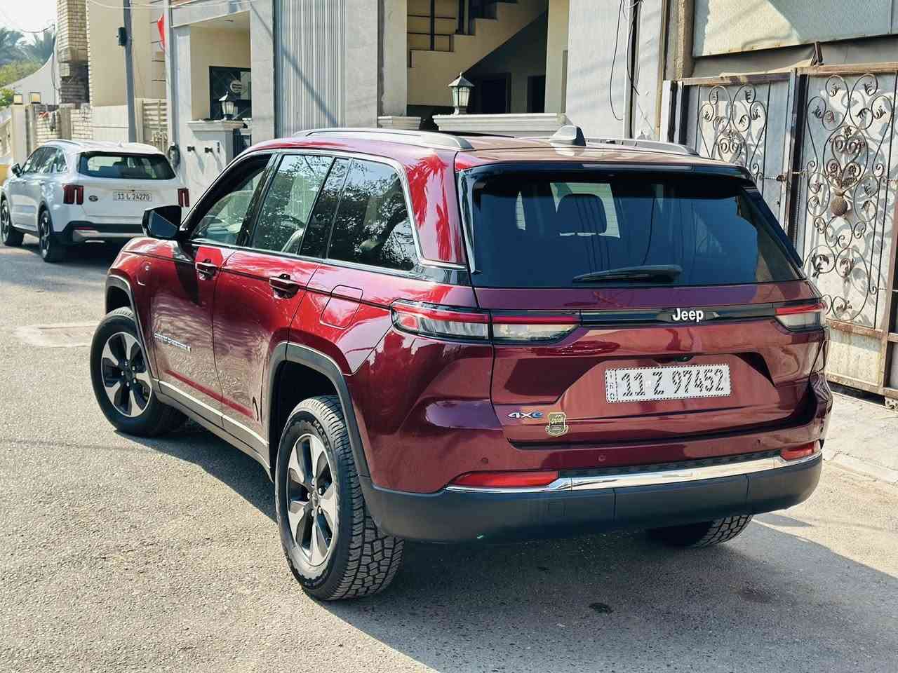 السلام عليكم ♥️
جيب هايبرد 2024 
ضرر السيارة دعامية امامية فقط 

الباقي مكفول كفالة من الصبغ او التبديل صور الحادث مرفقة بلمنشور
مرقمة بغداد بأسمي 

مواصفات:-
3 انظمة بانزين-هايبرد-بلكن 
بنوراما 
3 شاشات 
كراسي كهرباء 
داخل جلد اسود 
رادار امامي جانبي
شاشة كبيرة
شفتات ستيرن
صندوق كهرباء
هاندبريك بصمة
ماوس تحكم قيادة 
كراسي خزن ذاكرة 

الشاحن الاصلي موجود اجه وياها من امريكا
السعر 34,500 $ وبيها مجال بسيط 

***********
***********
