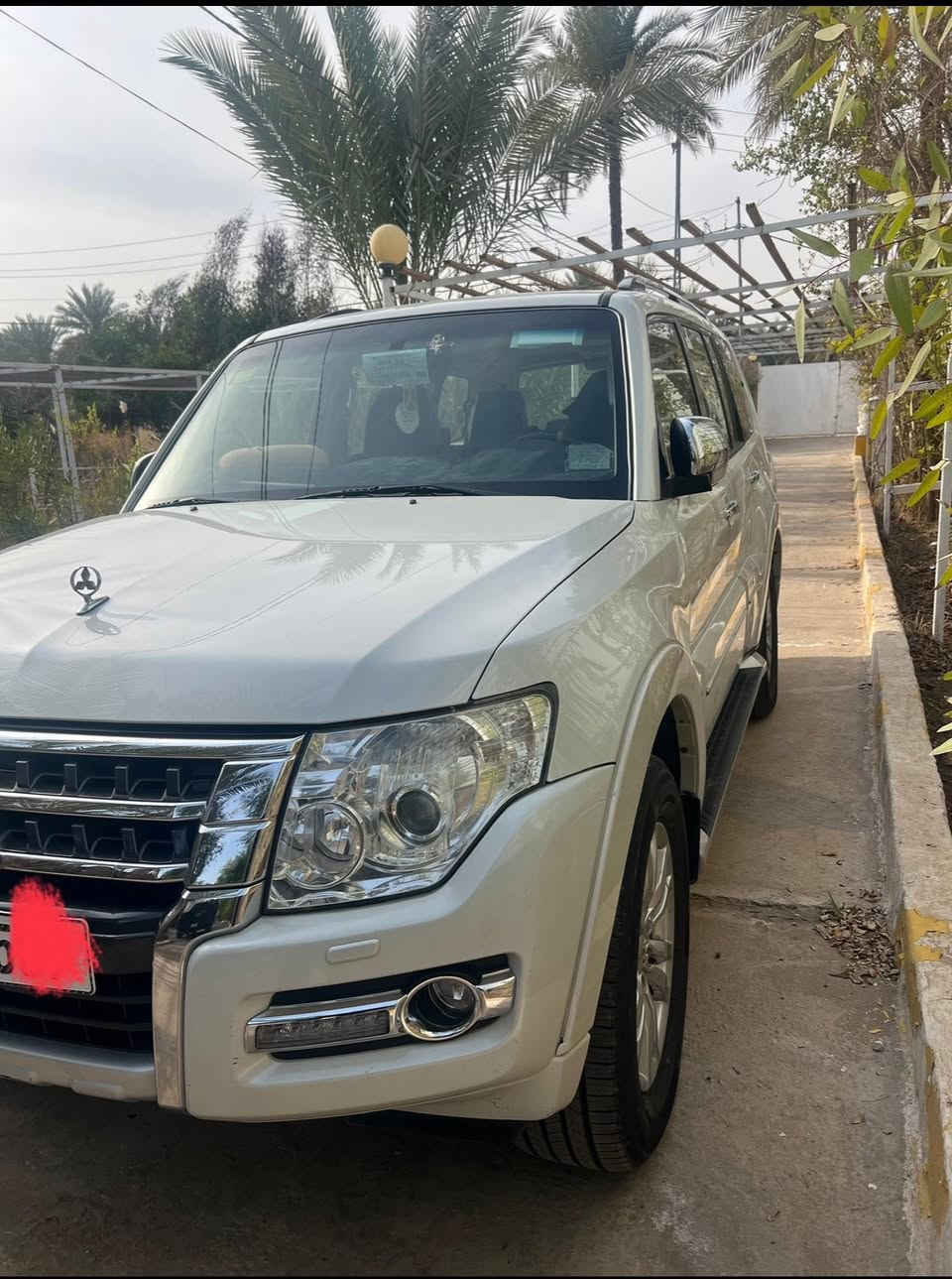 سلام عليكم اخواني 

باجيرو للبيع او المراوس بسياره هايبرد 
 مديل 2018  رقم بغداد حبتور واحد على واحد علامه ذهبيه  باسمي 
مكفوله كفاله عامه ماشيه 86 الف كيلو 

مواصفاتها معروفه لكن للتوضيح 
فتحه سقف 
كامره 
شاشه 
حاكيه 
مانع انزلاق 
مثبت سرعه 
مري شفط 
تحكم ستيرن كامل
كشنات كهرباء 
حساس خلفي 
عده كامله 
سبيرها برجستون ما نازل مال شركه 
رقم بغداد الانكليزي 
سنويه جديده
تحول وين ميعجبك

الصيانه و التفاصيل :- 

تخم صدر امامي خلفي جديد شرط الفحص 
كير مكينه مكفول 
تخم تاير جديد 
ادامه بلكات نوزلات فيت بم اصلي وكاله 
سبيرها مانازل من الشركه 
فلنجات مصفره 
ميزانيه جديده 
كل نواقص مابيها 
ايدي بالسياره و محافظ عليها مستعز بيها 

مكان السياره بغداد رصافه البنوك 
للاستفسار 
رجاءا بياع شراي ما استقبل سياره كفاله مال جناي 

السعر ٢٢ الف دولار قابل للتفاوض بالمعقول 

ابو حسن التميمي 
***********
