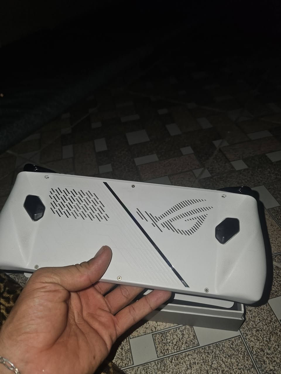 السلام عليكم أخي،
هل جهاز ROG Ally Z1 ما زال للبيع؟

الجهاز نظيف جدًا جدًا، ويعمل بشكل ممتاز، ولم يتم فتحه أو تصليحه من قبل.

السعر: 600,000 دينار عراقي.


**إذا كنت صاحب هذا الإعلان وتريد حذفه لأي سبب، رجاءا أرسل رسالة إلى الدعم الفني**